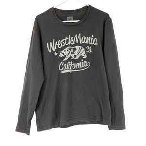 Wrestlemania Black Bear 31 California Graphic Tshirt Long Sleeve Medium 2830